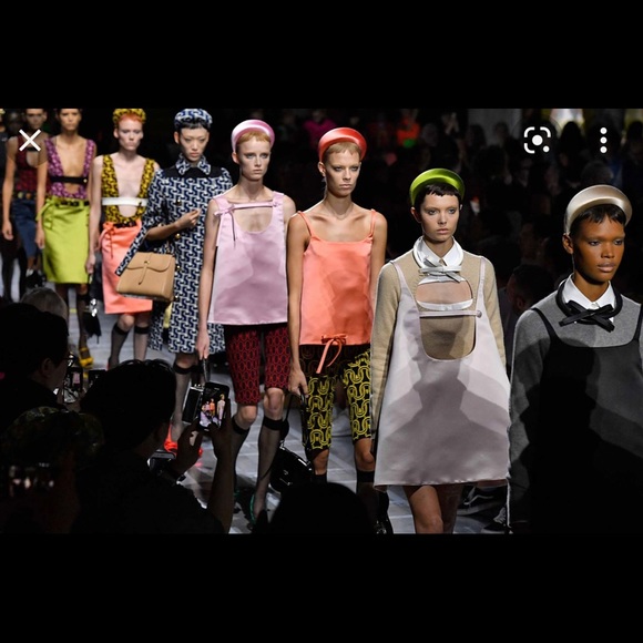 ❌ SOLD ❌ Prada Headband Pink - Picture 4 of 4